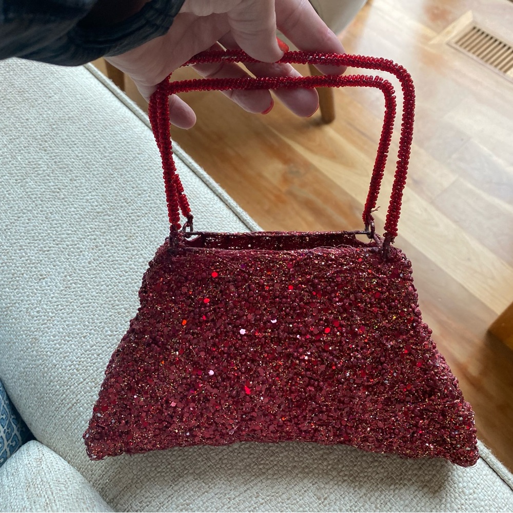 Red Sparkling Purse—- would be perfect to wear for Holidays!!!